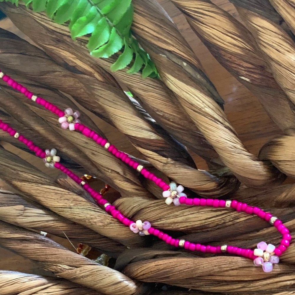 Boho Happy Daisy Necklace - All-Pink